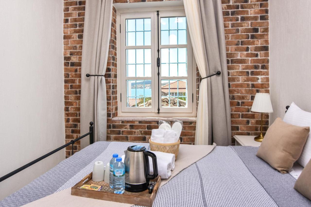 Lunaria Guest House Айвалик Екстер'єр фото