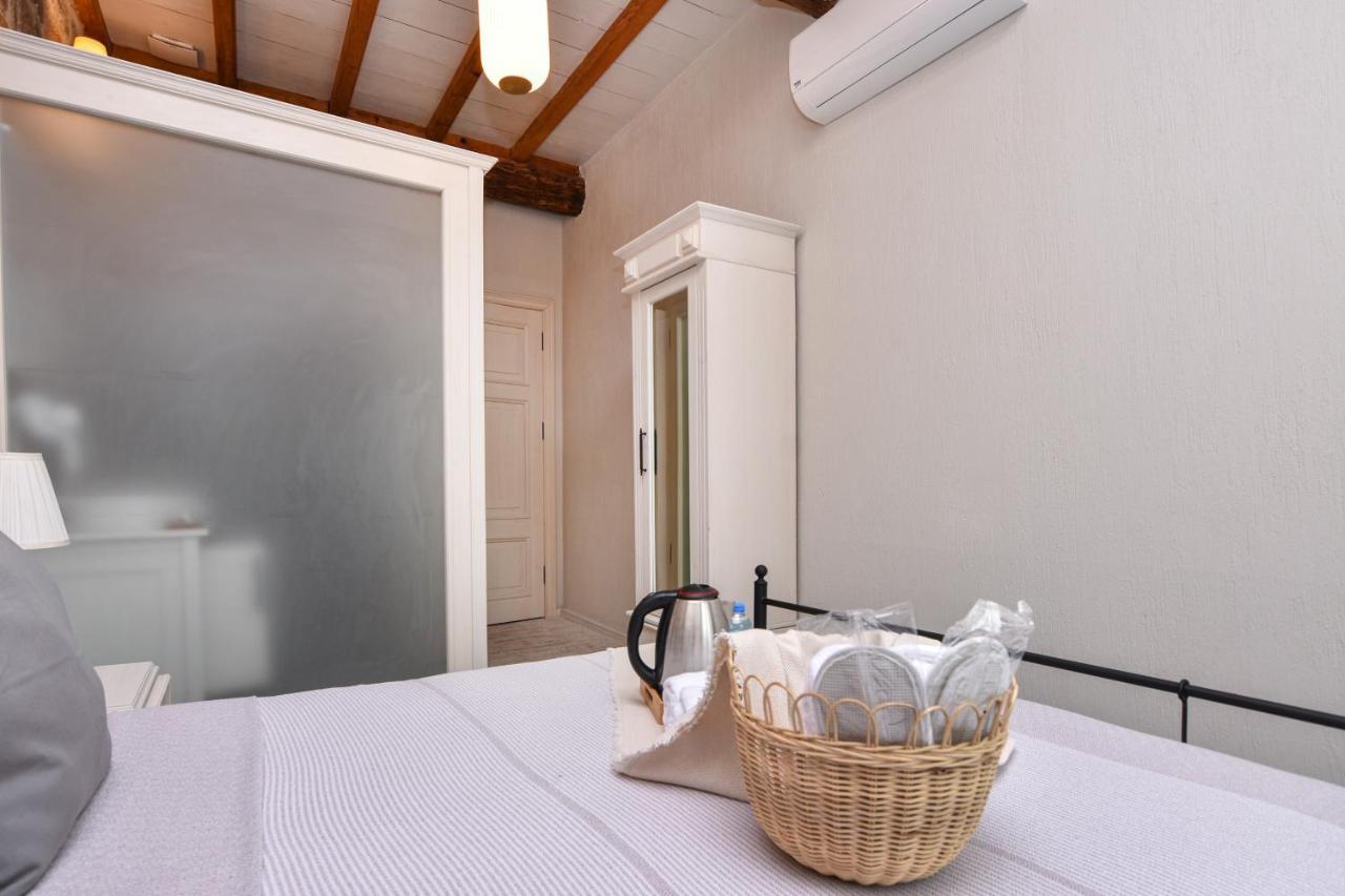 Lunaria Guest House Айвалик Екстер'єр фото