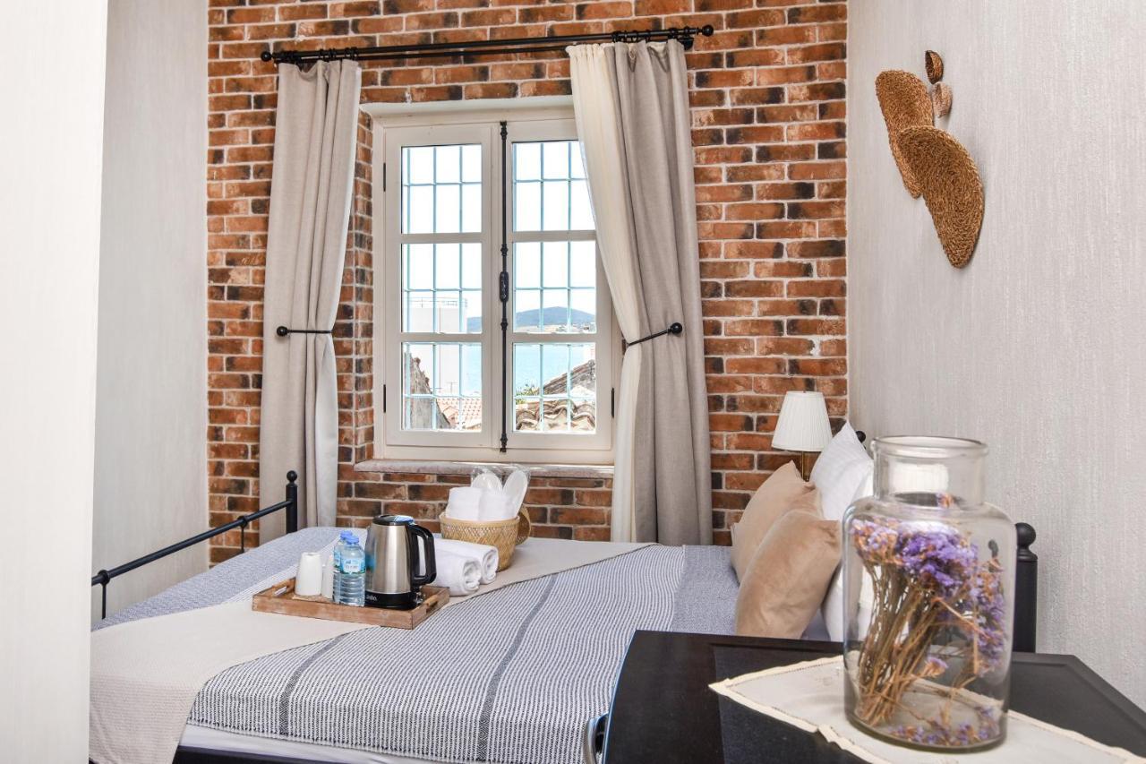 Lunaria Guest House Айвалик Екстер'єр фото