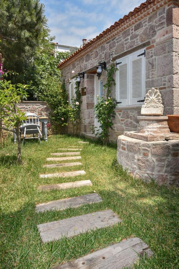Lunaria Guest House Айвалик Екстер'єр фото