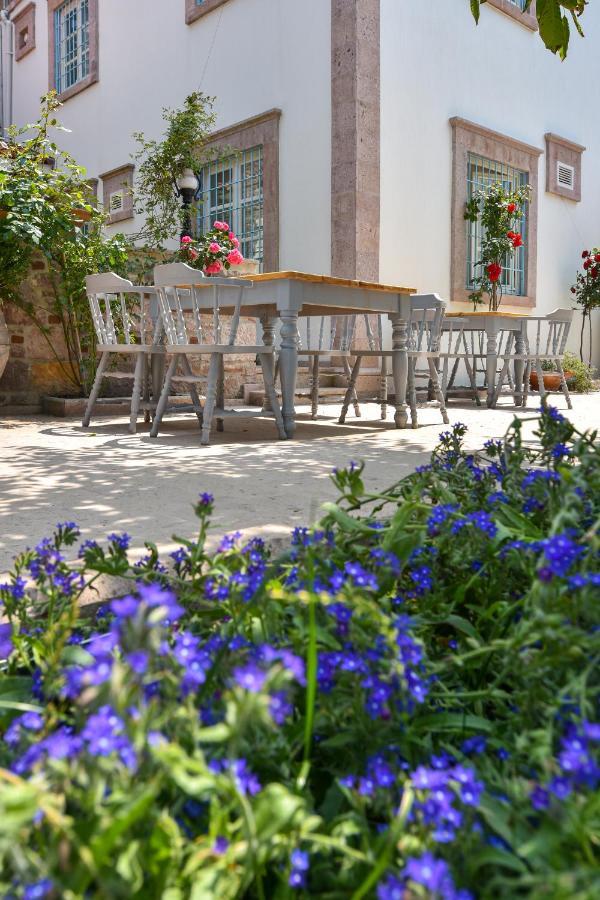 Lunaria Guest House Айвалик Екстер'єр фото